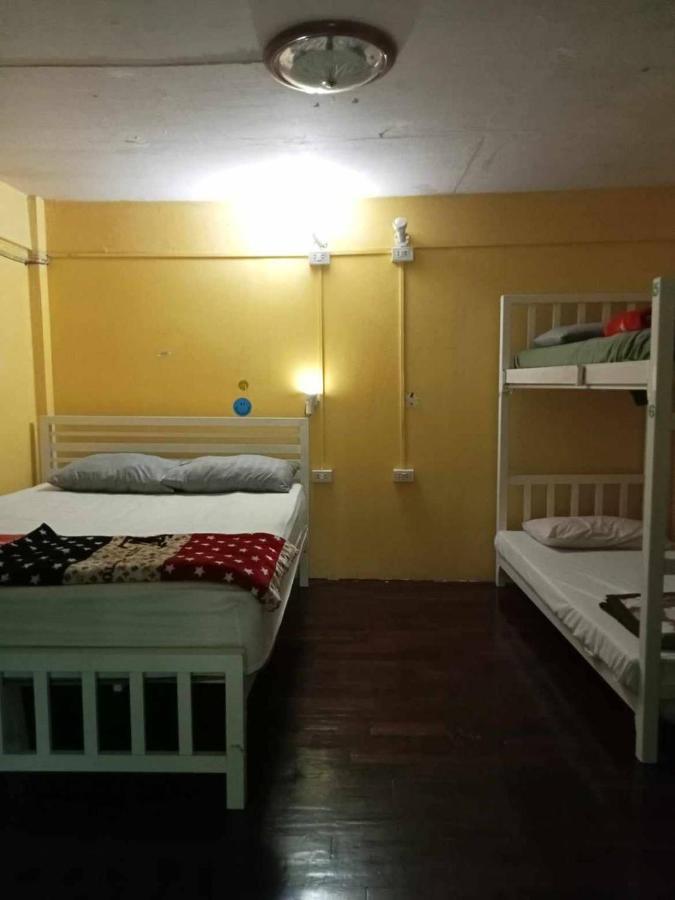 Smile Capsule Hostel Чиангмай Экстерьер фото