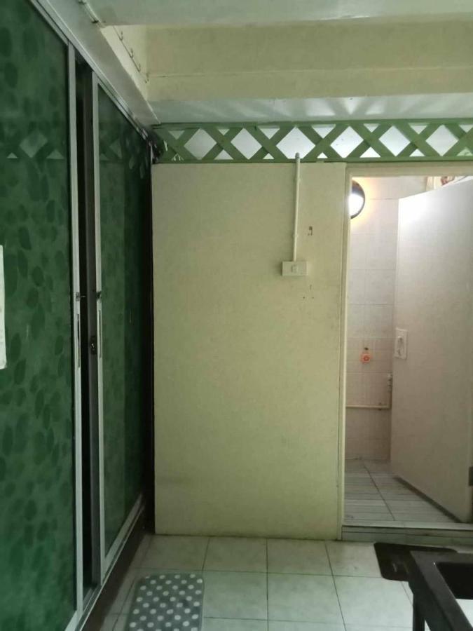 Smile Capsule Hostel Чиангмай Экстерьер фото